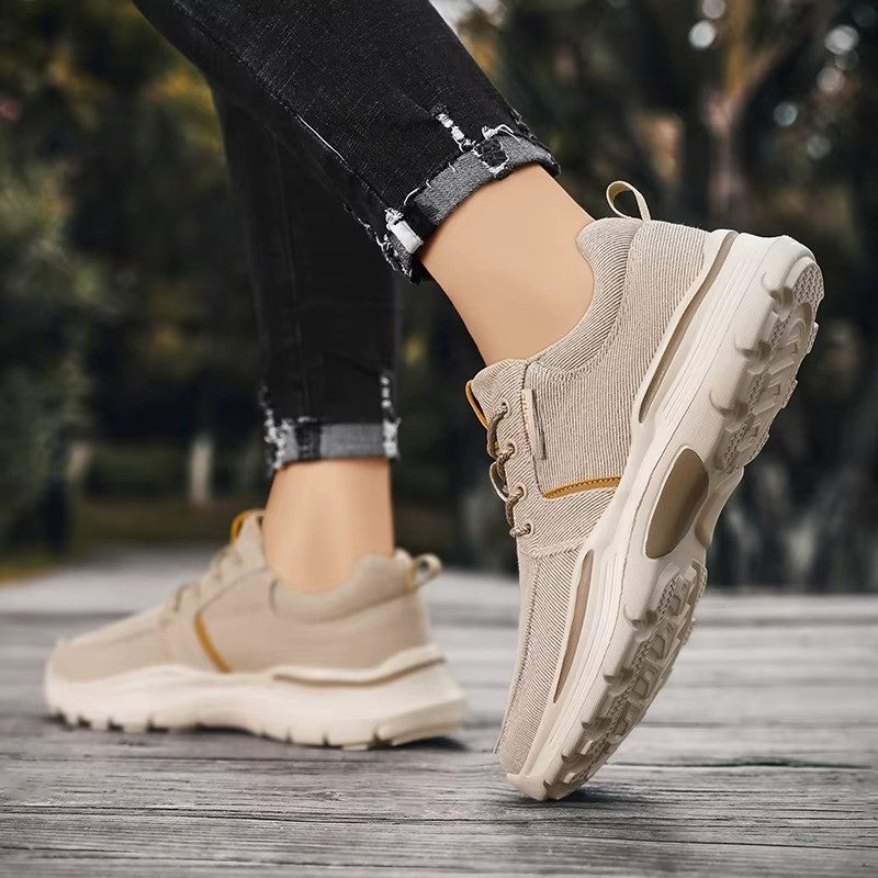 Mason - Round toe sneakers with lace-up closure