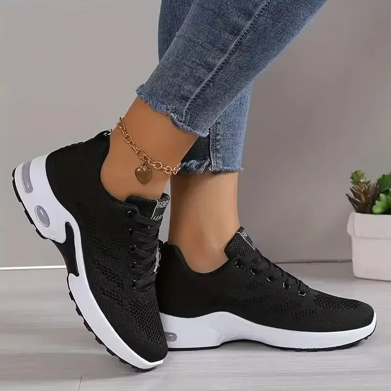 Camila – Sneakers met Ronde Neus Veters en Slip On Ontwerp