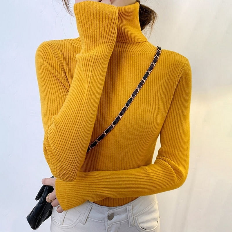 Bella – Pull à manches longues avec col roulé et coupe ajustée