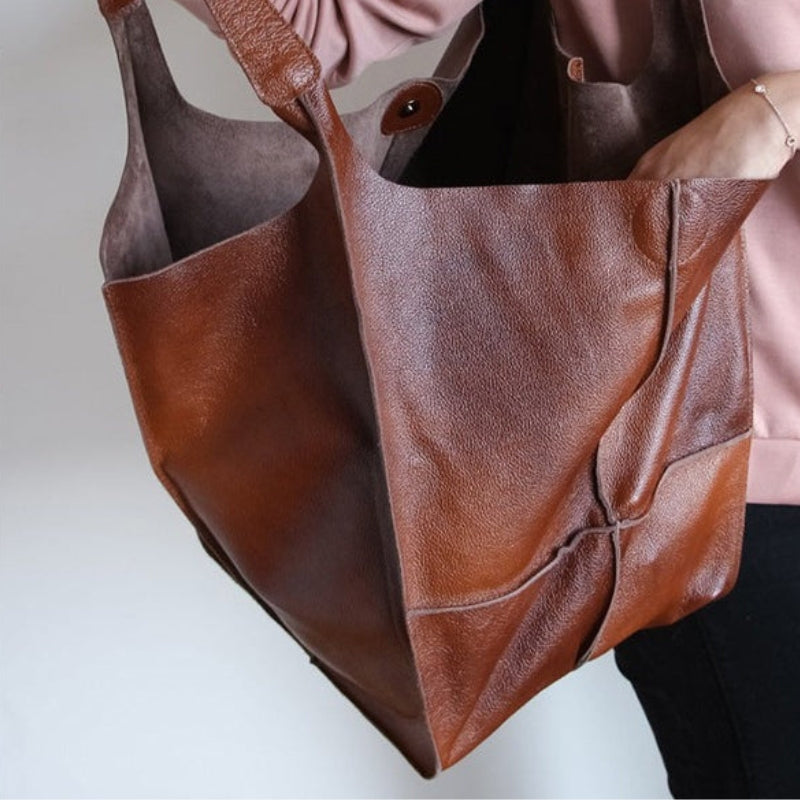 Lina – Borsa a Spalla con Chiusura a Bottone e Tasche Multiple