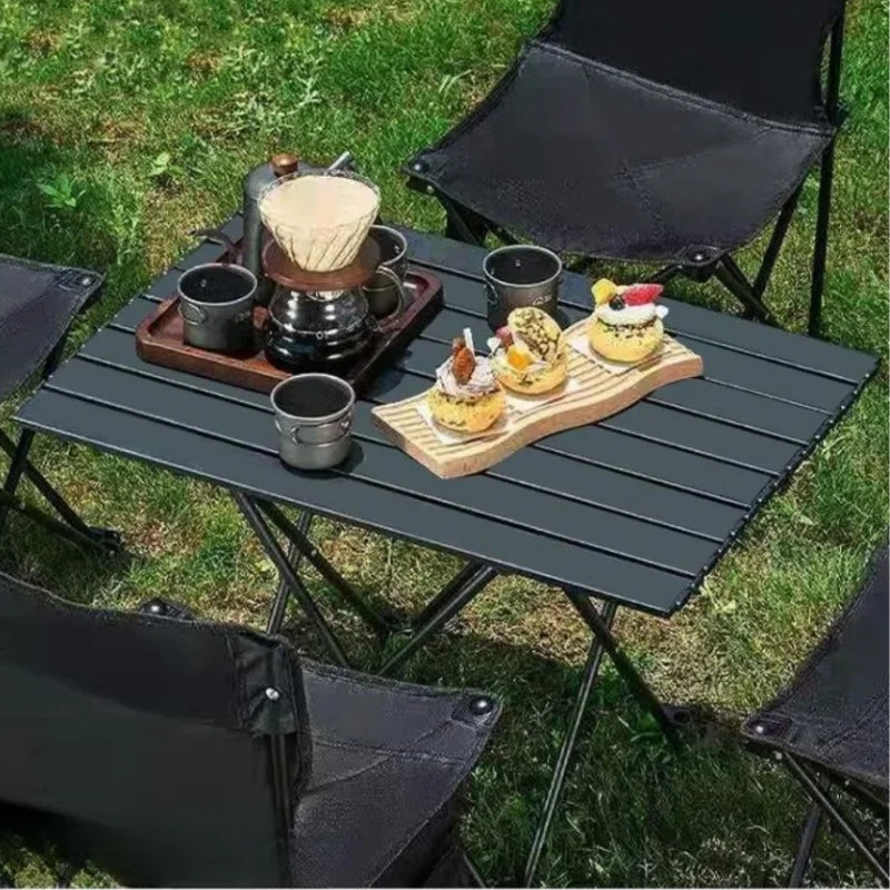 FlexiTable – Tafel met Draagbaar en Opvouwbaar Ontwerp