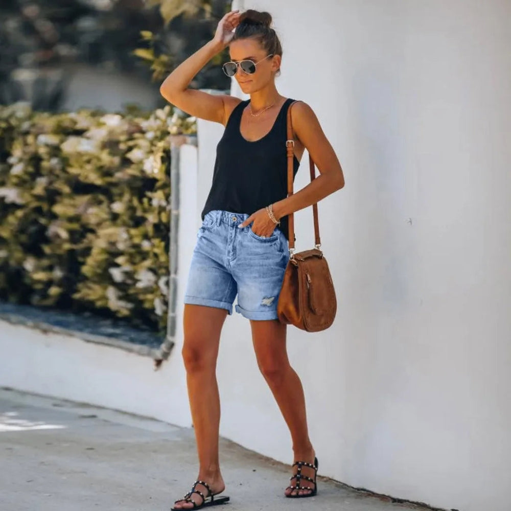 Emily – Pantaloni scurți eleganți cu talie înaltă, croială cambrată și design practic de buzunare