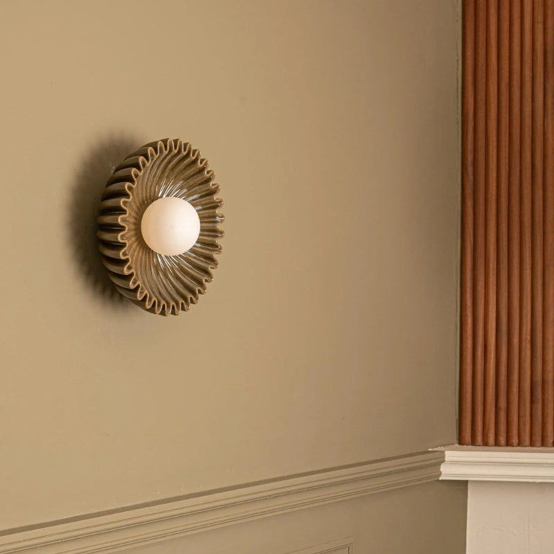 FlowerGlow – Lampada da parete LED con design ispirato ai fiori per uso interno