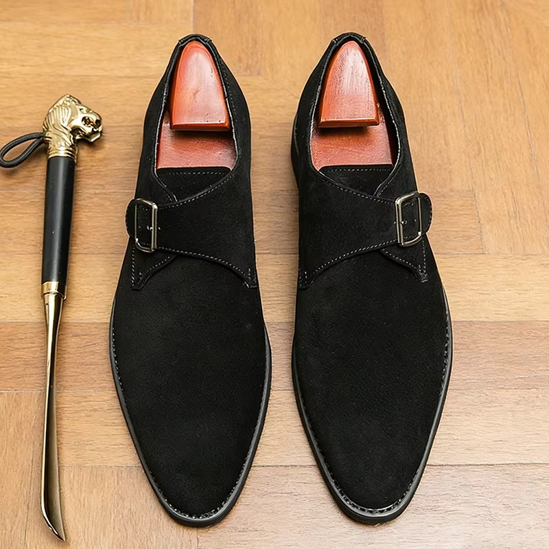 Mark - Buty ze szpiczastym noskiem i paskiem typu monk strap