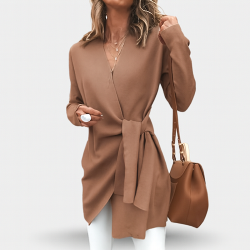 Clara – Cappotto Leggero con Taglio Moderno e Finiture Raffinate