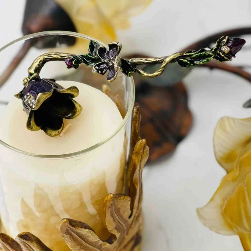 BloomSnuffer - Candle Snuffer With Floral Motifs