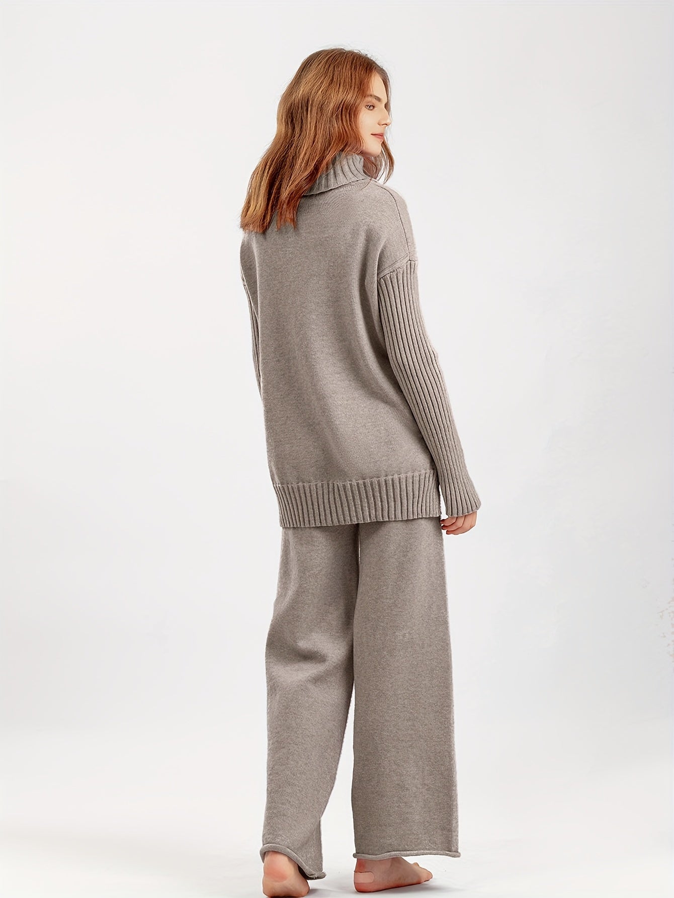 Lina - Relaxed knitted set with long-sleeve top and wide-leg pants