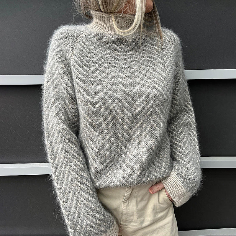 Luna - Sweater with 3D Effect and Crocheted Flowers