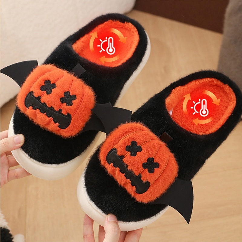 Halloweenské pantofle, hřejivé, s protiskluzovou podrážkou a kresleným motivem