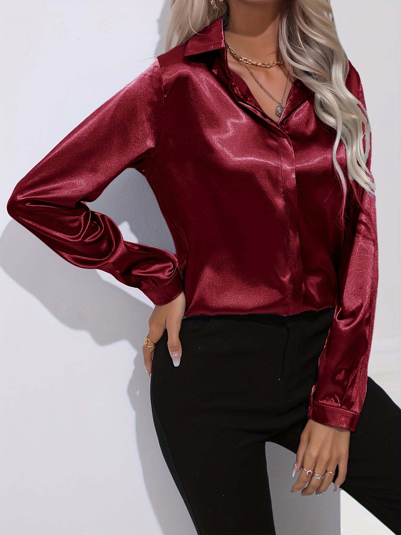 Leona - Camicetta casual in raso con lucentezza raffinata