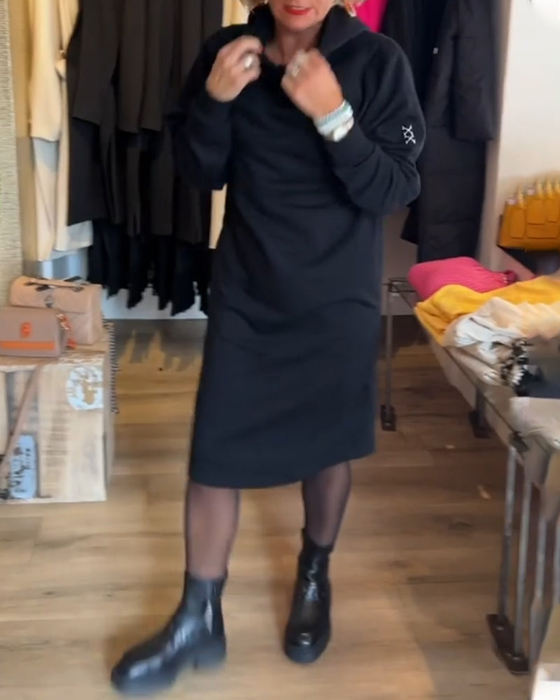 Eva - Cozy dress with hood and pockets
