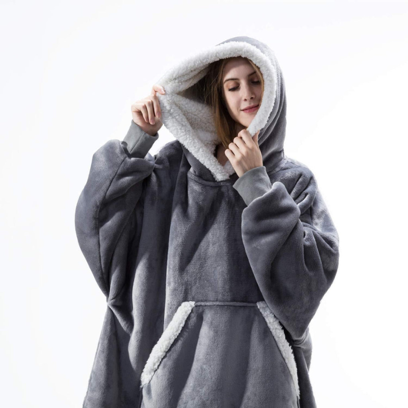 Sophie – Couverture oversize à capuche, manches longues et poches