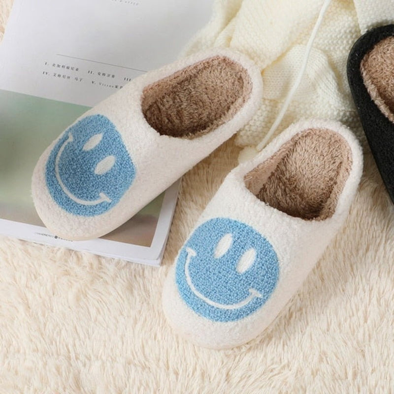 Violet – Slippers with Round Toe and Slip-On Design