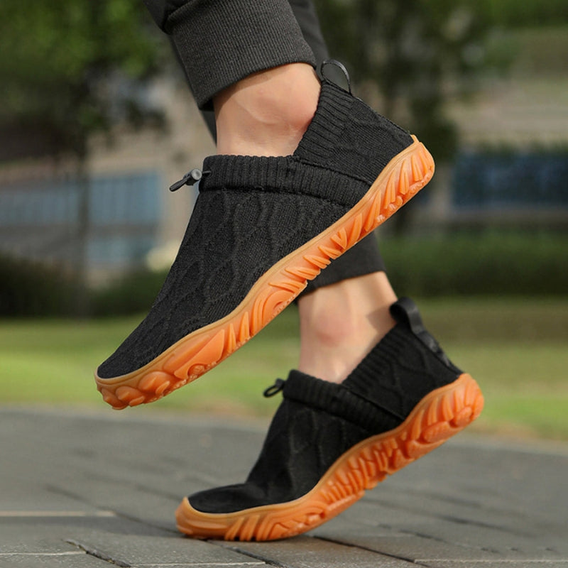 Logan - Round toe sneakers with non-slip design