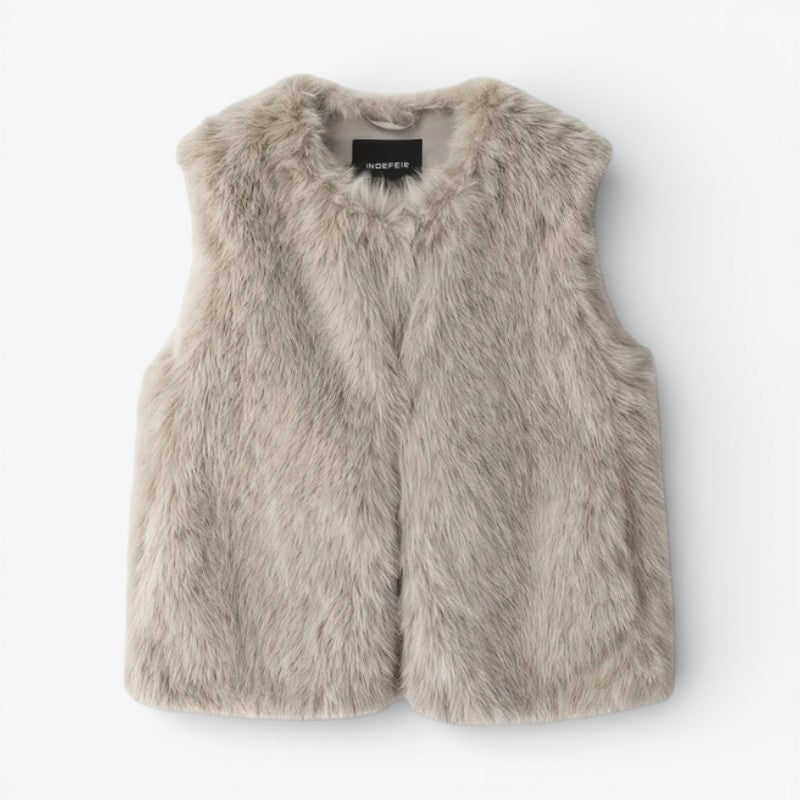 Kaelin – Fluffy sleeveless jacket with open front