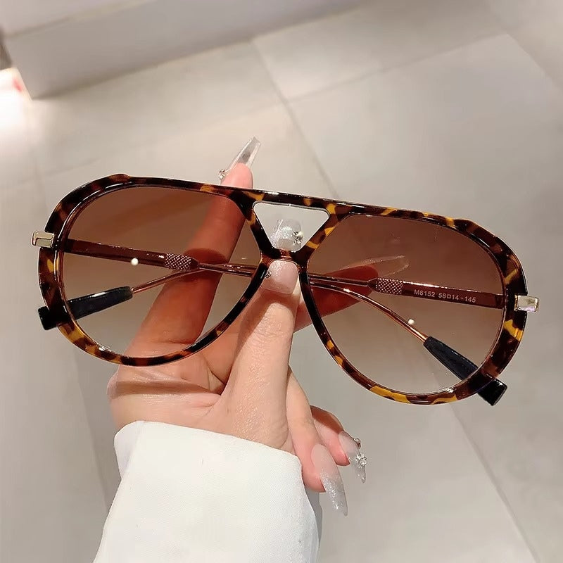StyleHunt – okulary przeciwsłoneczne o owalnym kształcie z panterkowym wzorem