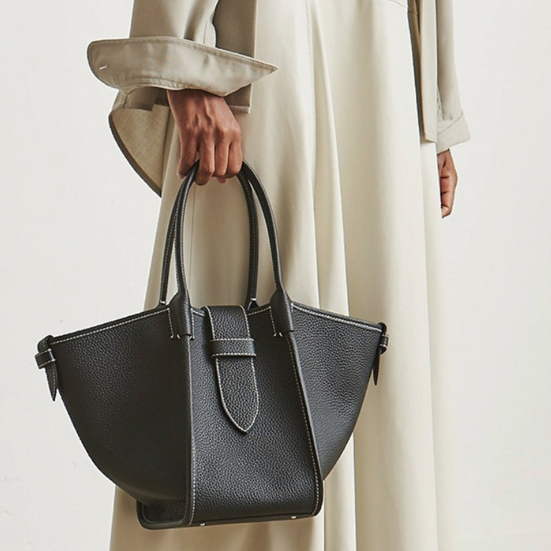 Heidi – Bucket Handbag with Adjustable Strap and Handle