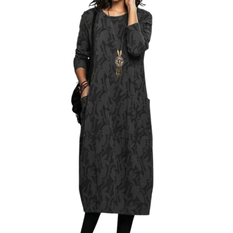 Bianca – Stylish long dress with round neck and side pockets