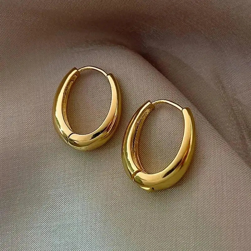 Lina - Orecchini con Design Pendenti e a Cerchio