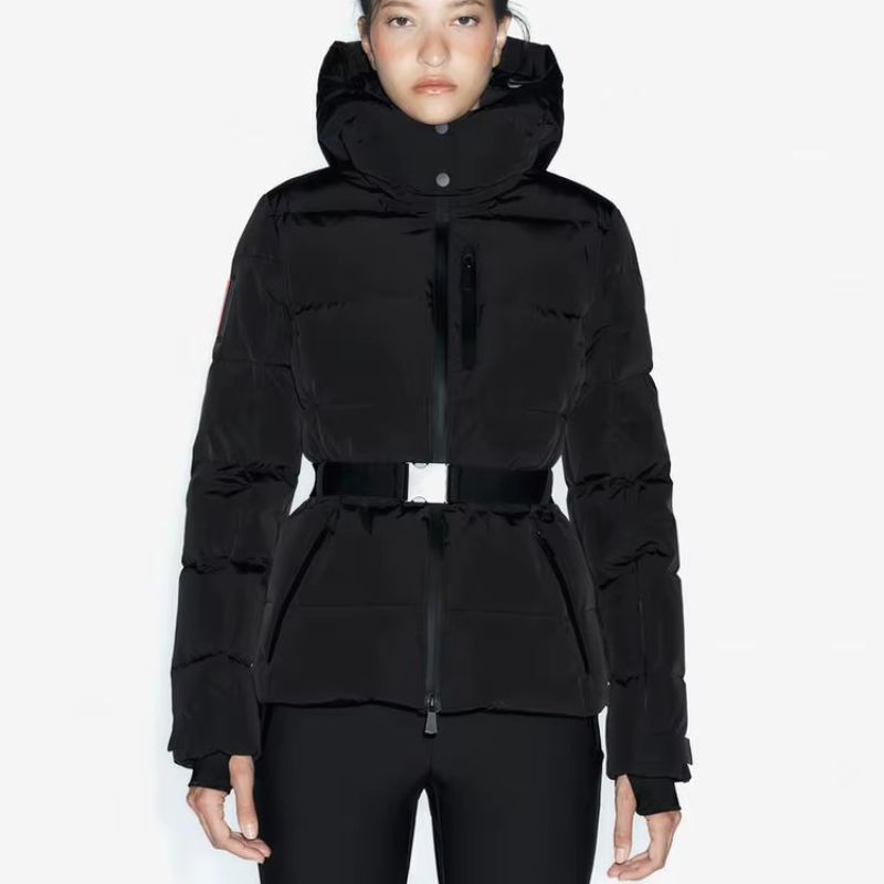 Nina – Veste matelassée manches longues avec capuche et ceinture à la taille
