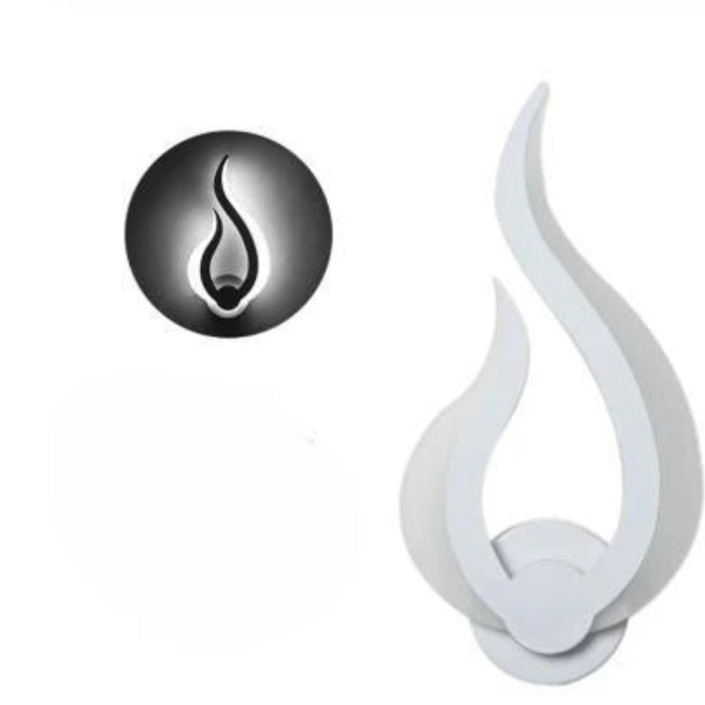 CandleFlicker - Lampada da parete a forma di fiamma per un'illuminazione rilassante