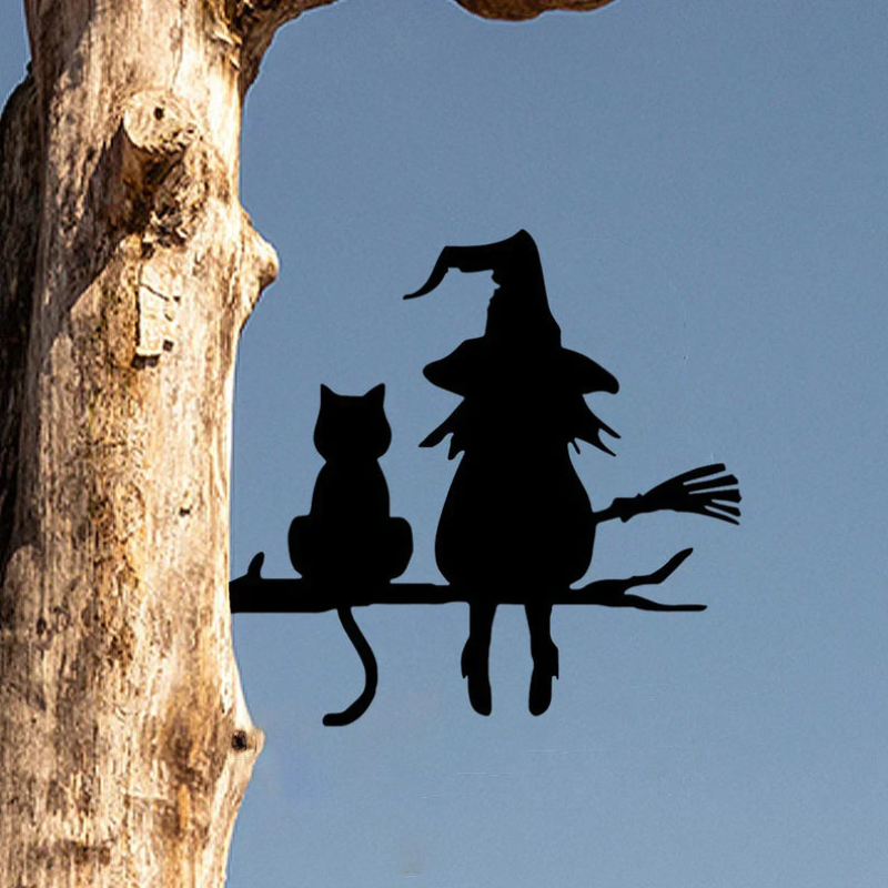 Decorazione con sagoma di strega e gatto per il giardino