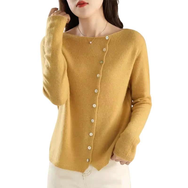 Helena – Elegant sweater with buttons and long sleeves