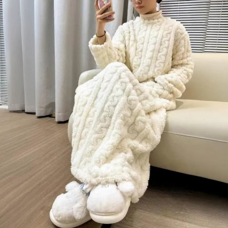 Nicole - Sukienka nocna z długim rękawem i okrągłym dekoltem