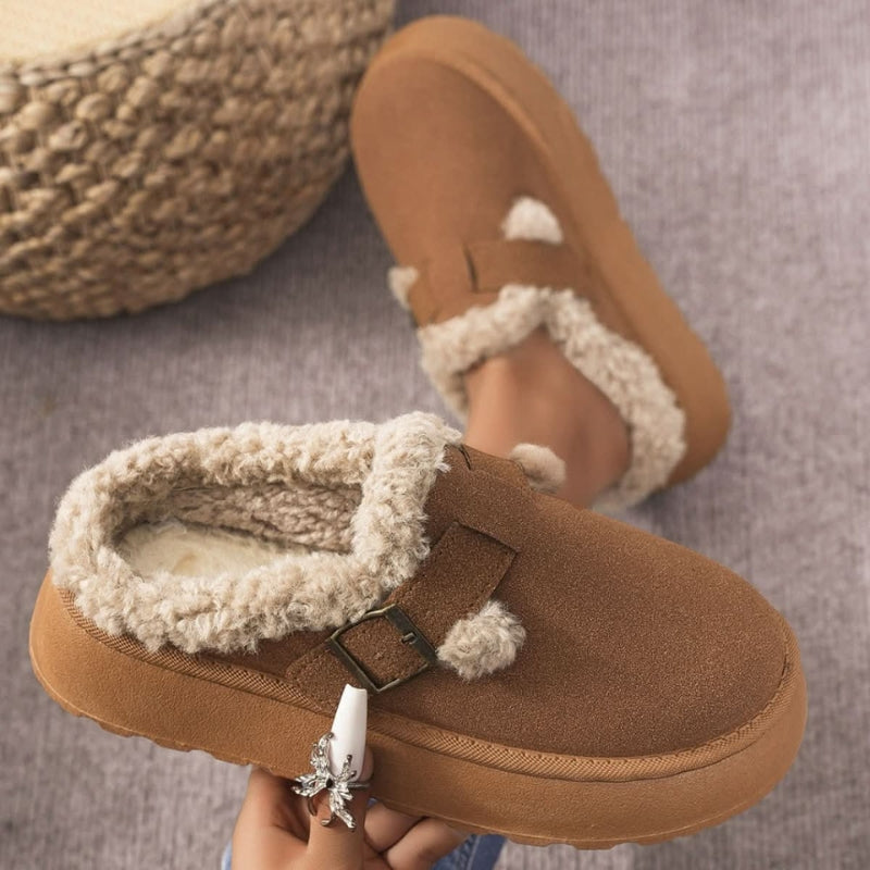 Rianne – Slip-On Slipper with Round Toe and Non-Slip Design