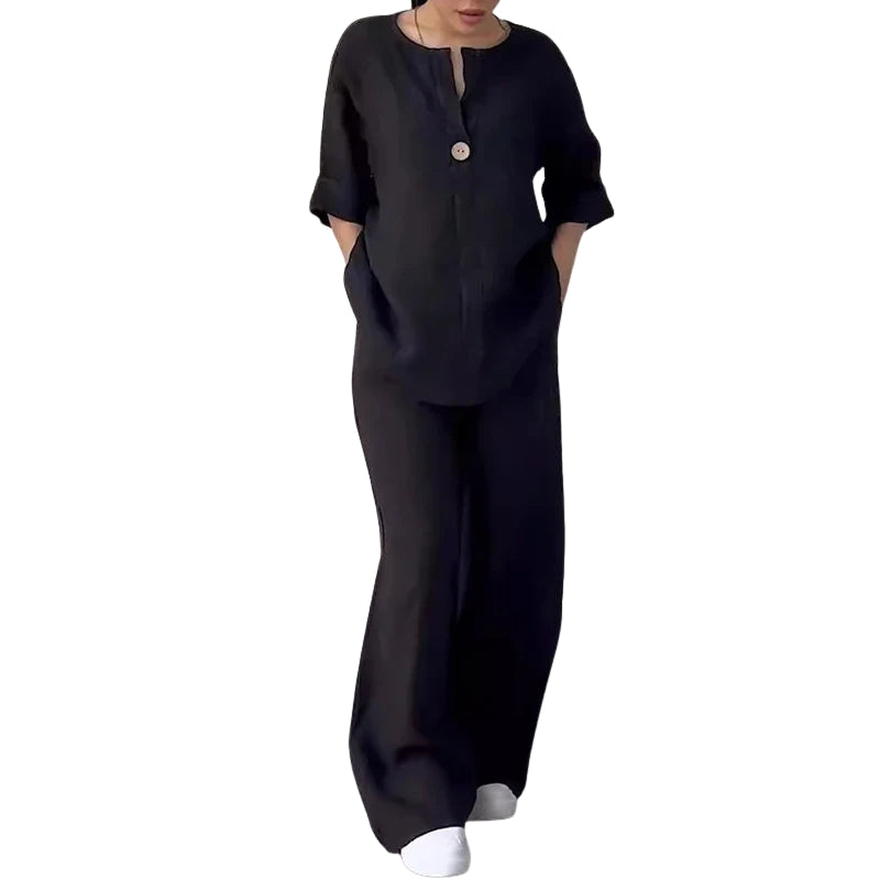 Liora – Loose Two-Piece Set with V-Neck Top and Wide-Leg Pants