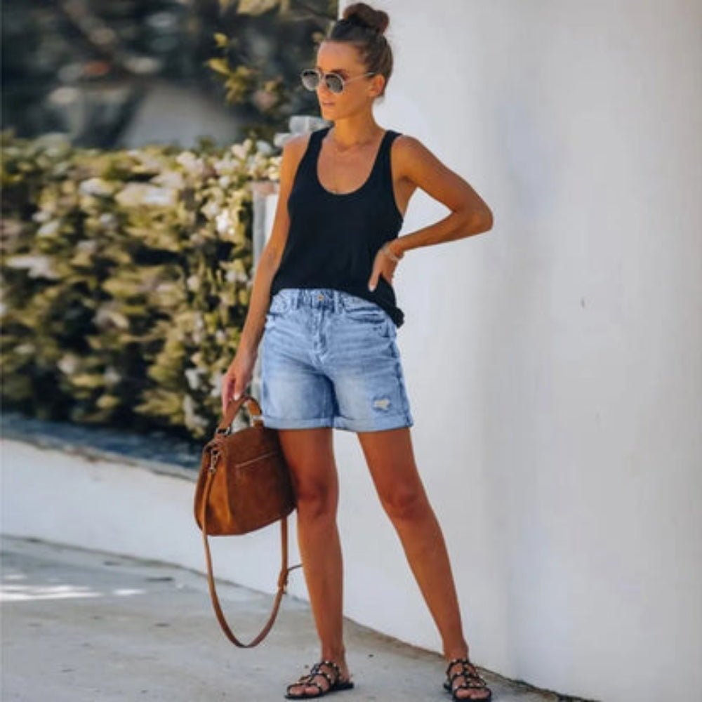 Emily – Pantaloni scurți eleganți cu talie înaltă, croială cambrată și design practic de buzunare