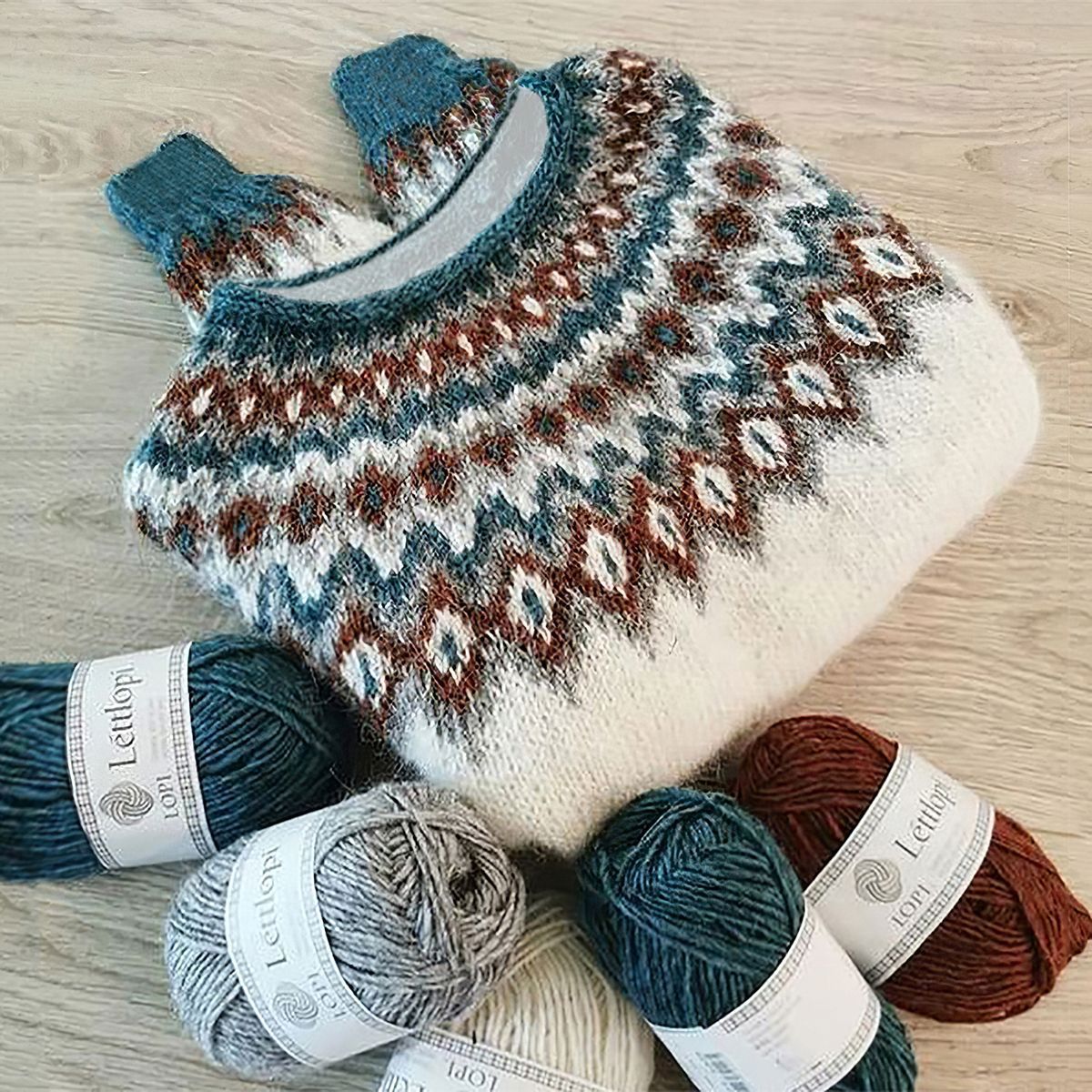 Lina - Pulover slim fit Fair Isle cu margini tricotate