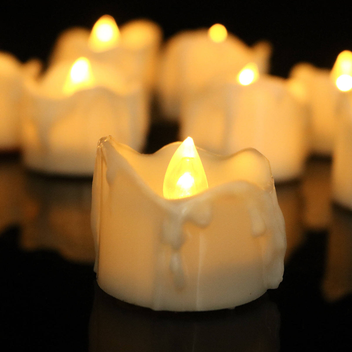 CandleLume - Flameless LED Candles With Flickering Light Effect