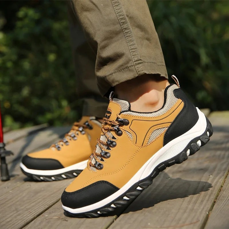 Max - Modern sneakers with lace-up closure