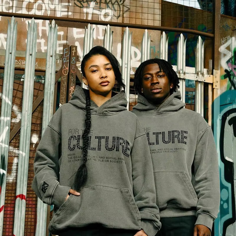 HoodNest - Long sleeve hoodie with side pockets