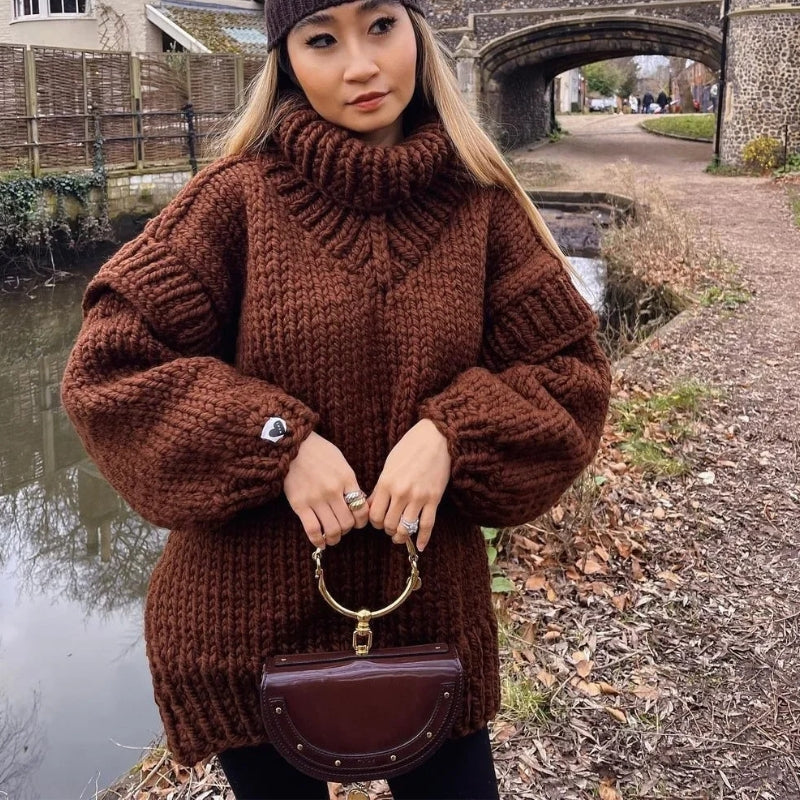 Halen – Pulover oversized cu mâneci lungi, guler înalt și detalii rib
