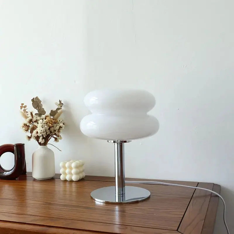 LuxeGlow - Moderní Bauhaus lampa pro stylové pokoje