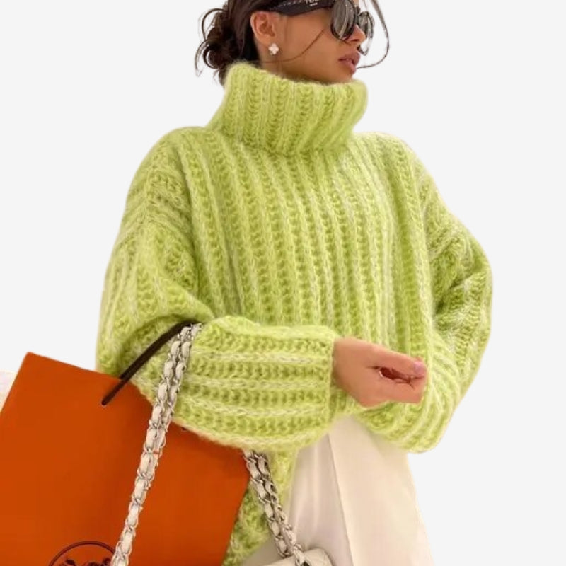 Chloe - Oversize’owy sweter z długim rękawem i golfem