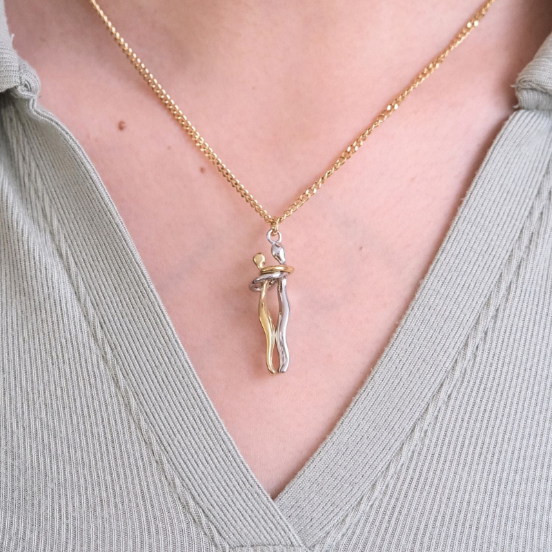 Mother’s Day Gift | Eternal Rose Box with Cuddle Necklace