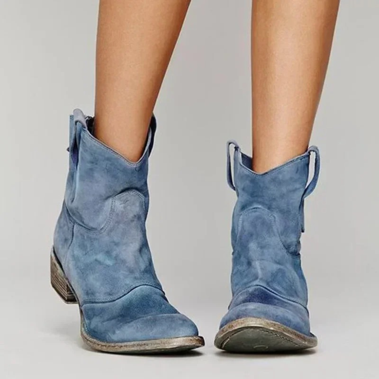 Liva - Trendy ankle boots with anti-slip capability