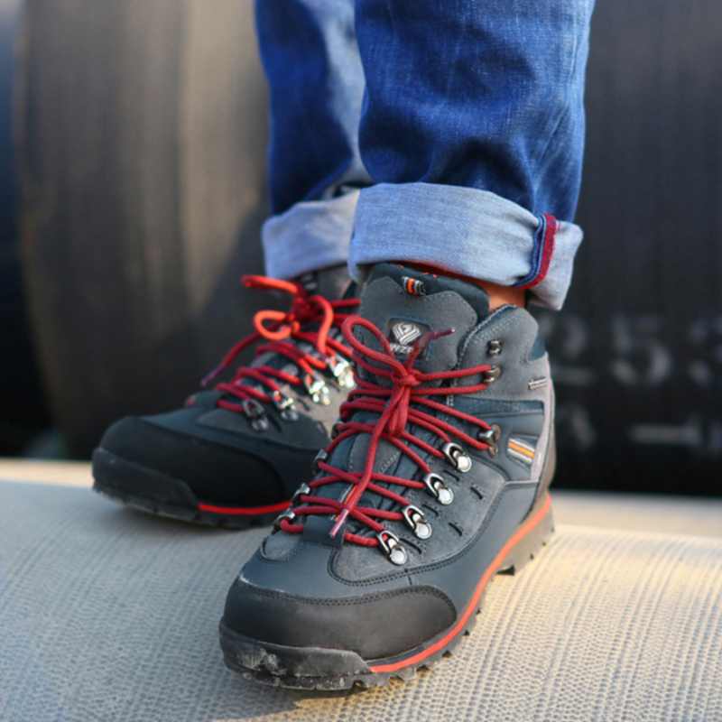 Grayson – Lightweight leather hiking shoes with non-slip rubber sole