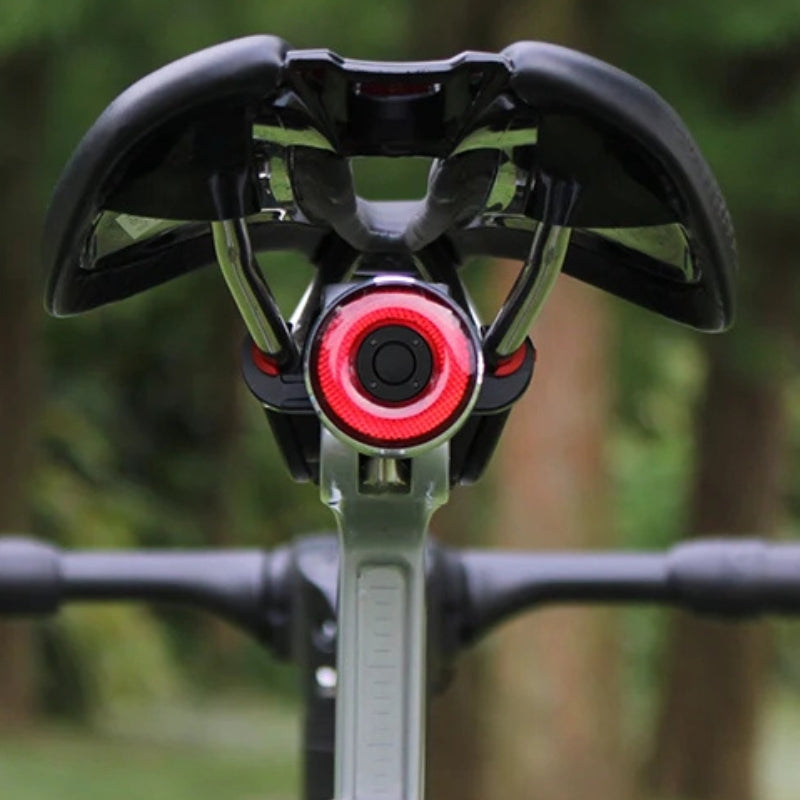 CycleGlow - Fietsen Achterlicht met Remdetectie en USB Oplaadbaar Ontwerp