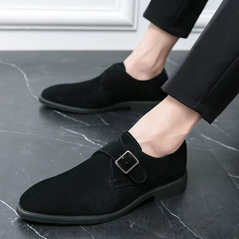 Mark - Buty ze szpiczastym noskiem i paskiem typu monk strap
