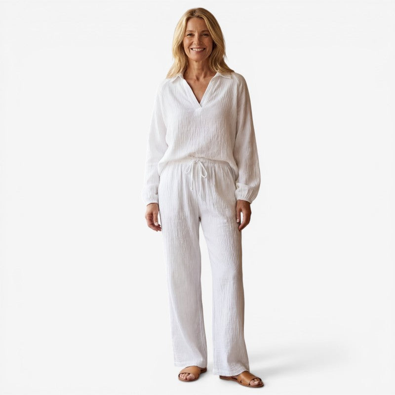 Ensemble deux pièces : haut à manches longues et pantalon droit