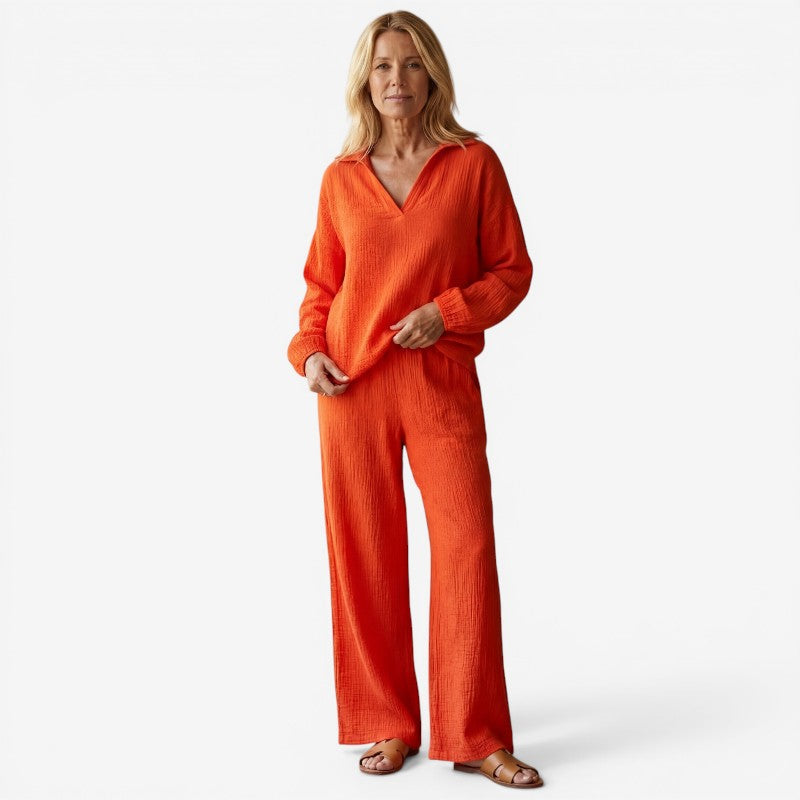 Ensemble deux pièces : haut à manches longues et pantalon droit