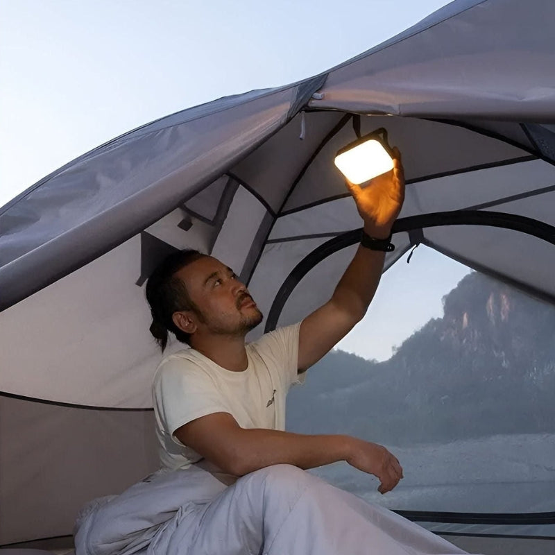 GlowBank – Magnetic LED Lamp with Integrated External Battery
