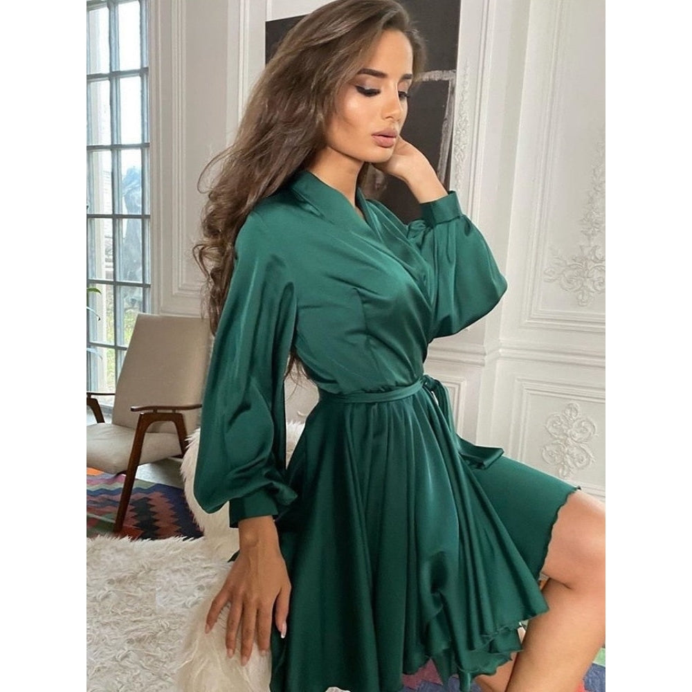 Eva - Elegant wrap dress with deep neckline and pleated long sleeves