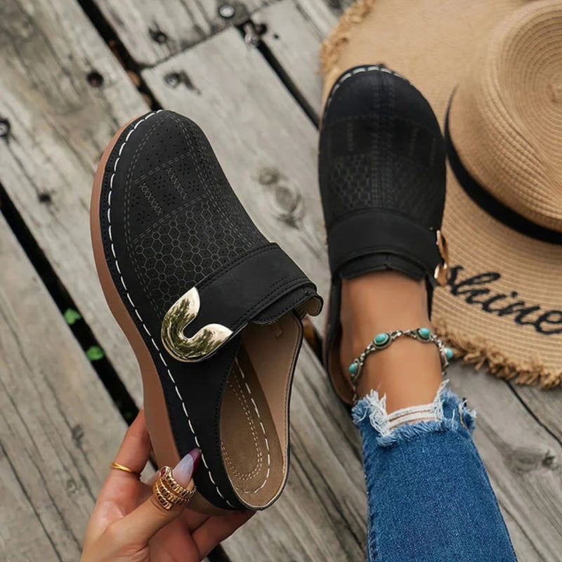 Slippery - Women's Slip-On Slippers with Cushioned Flexible Sole