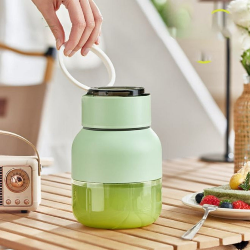 FreshMix – przenośny mini kubek na sok z owoców i warzyw