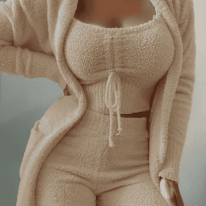 Luisa - Relaxează-te cu stil în acest set confortabil fleece din 3 piese